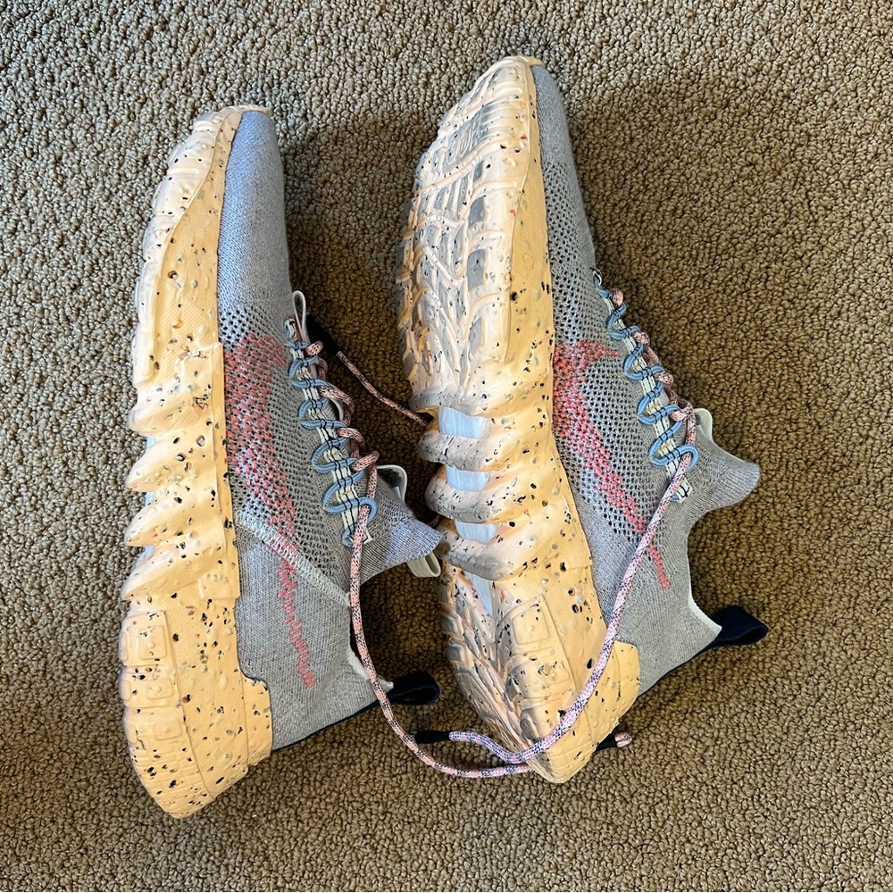 Nike Space Hippie 01